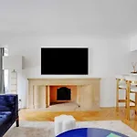 דירה Sublime 6p Champs-elysees, Montaigne *